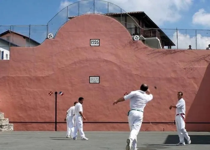 Itzalpea Saint-Jean-Pied-de-Port